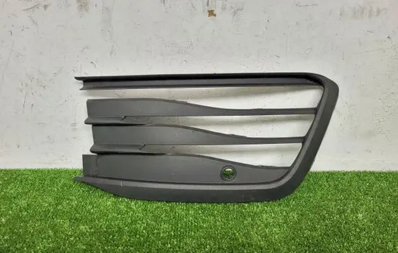 Volkswagen Golf VIII Front bumper lower grill 5h0853666j