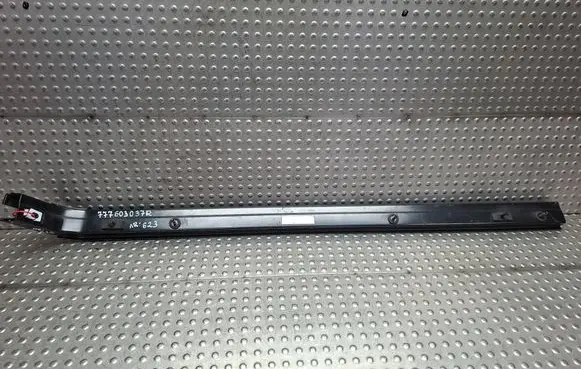 Renault Trafic III (X82) Sliding door middle roller runner S26301623 777603037R