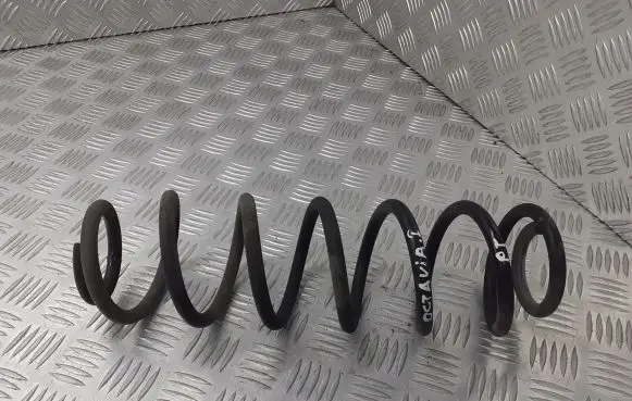 Skoda Octavia Mk1 (1U) Rear coil spring