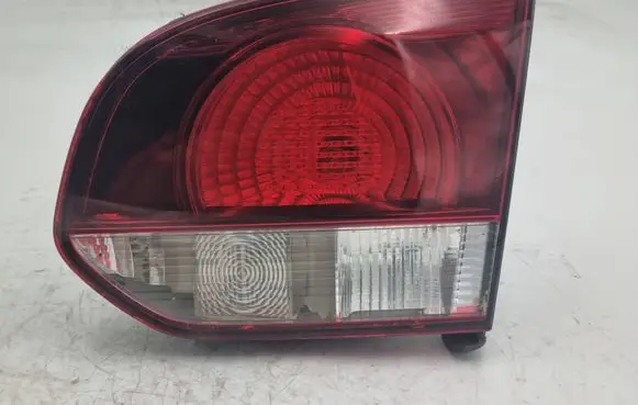 Tailgate rear/tail lights