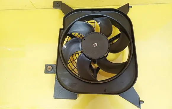 Citroen Saxo Electric radiator cooling fan 9647327180