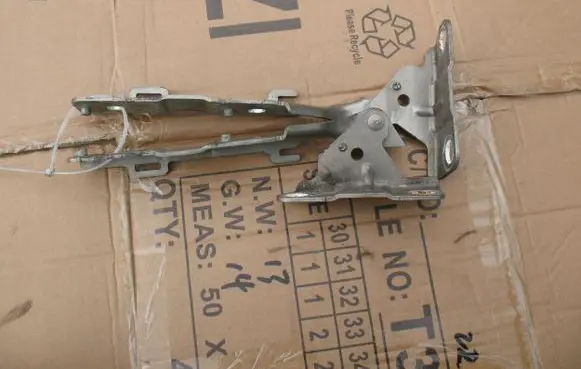 Ferrari 488 Pista Engine bonnet/hood hinges