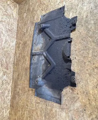 Engine splash shield/under tray