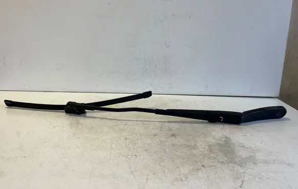 BMW X3 F25 Front wiper blade arm 7213287