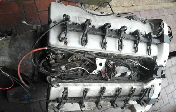 Mercedes-Benz S W220 Engine cover (trim) S600