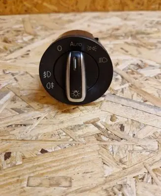 Volkswagen Touran II Light switch 3C8941431A