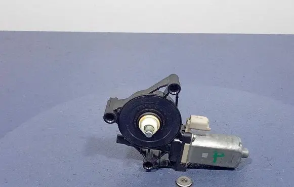Citroen Berlingo Front door window regulator with motor 981727680