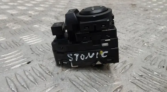 KIA Stonic Wing mirror switch
