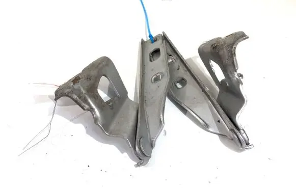 Audi A4 S4 B8 8K Engine bonnet/hood hinges 8K0823302B