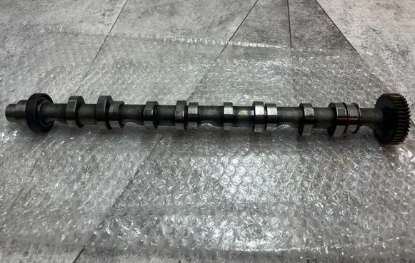 Volkswagen PASSAT B7 Camshaft 03L102