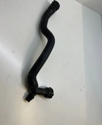 Audi A4 S4 B9 Engine coolant pipe/hose 8W0122293A