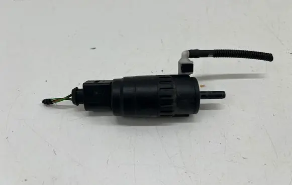 Volkswagen PASSAT B8 Windscreen/windshield washer pump 1K5955651