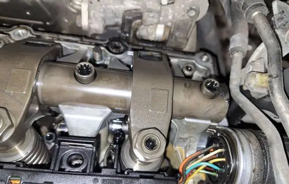 Mitsubishi Outlander Fuel injector