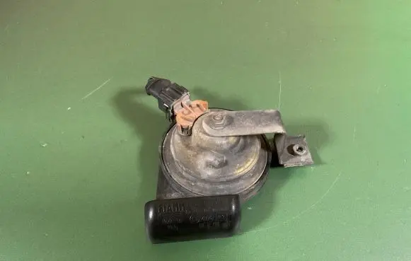 Volvo V70 Horn signal 49042 CH2138