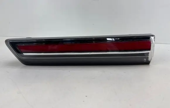 Opel Mokka X Tailgate rear/tail lights 9833944580