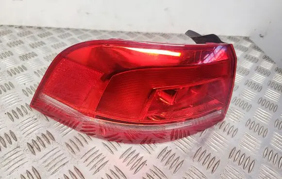 Volkswagen PASSAT B7 Rear/tail lights 3AF945095E