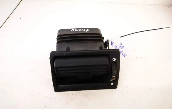 Ford Mondeo Mk III Dash center air vent grill 1s7ha018b09adw