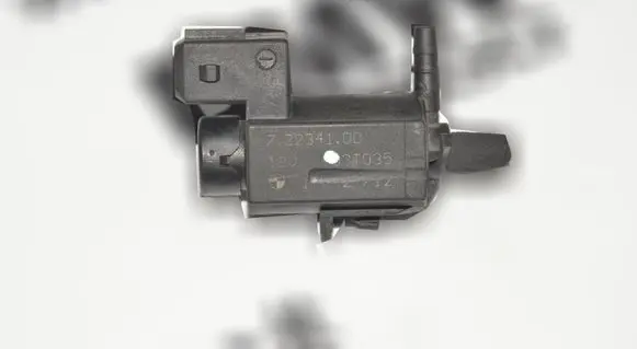 BMW 5 E39 Turbo solenoid valve 1742712