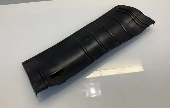 Mercedes-Benz B W246 W242 Wiper trim A2468300613 8BP196301 2468300613