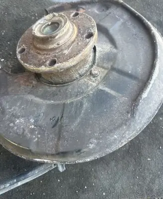Volkswagen PASSAT B5.5 Rear wheel hub spindle/knuckle 