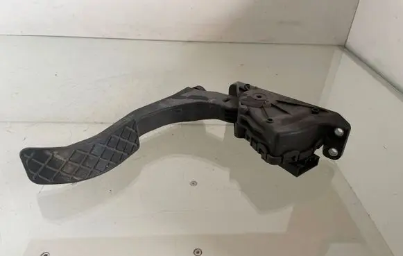 Audi A6 S6 C6 4F Accelerator throttle pedal 4F1723523A 191722