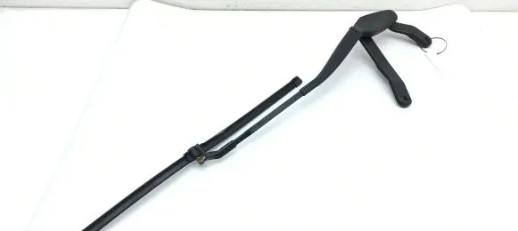 Mercedes-Benz E W212 Front wiper blade arm 3392125703