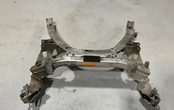 BMW 5 E60 E61 Front subframe 6759462 441299649