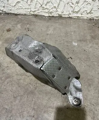 Volvo XC60 Heat shield in engine bay 