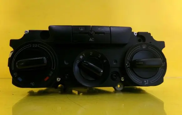 Skoda Octavia Mk2 (1Z) Climate control unit