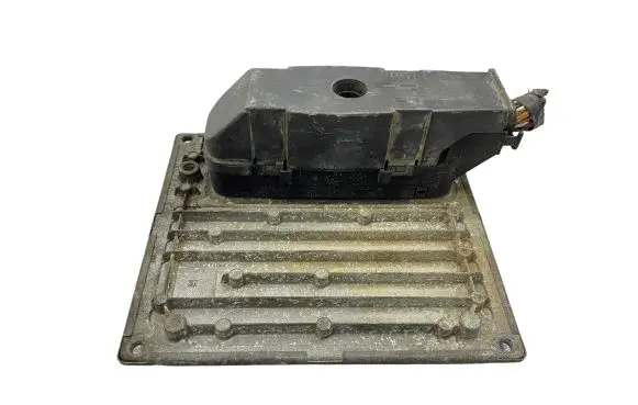 Ford Focus Engine control unit/module S120977315 6S6112A650FH
