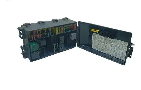 Ford Focus Fuse box set 518261300 98AG14A067CE
