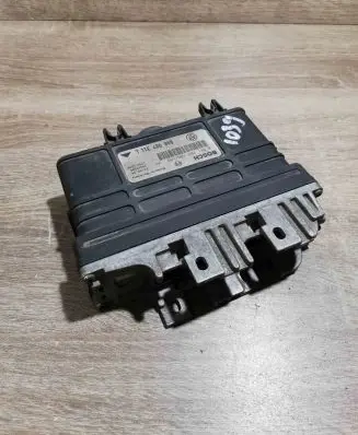 Volkswagen PASSAT B4 Engine control unit/module ECU 8A0907311L 0261203188