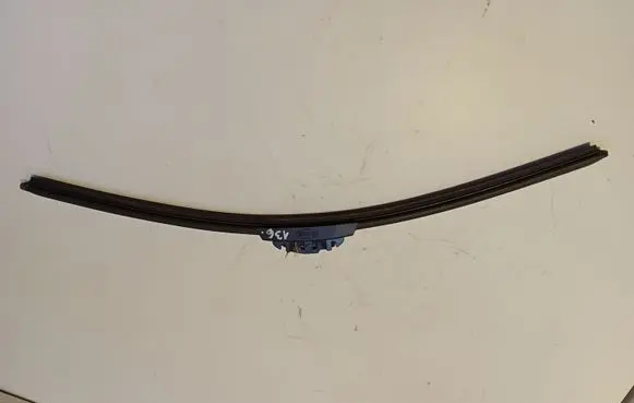 Audi A4 S4 B5 8D Windshield/front glass wiper blade 