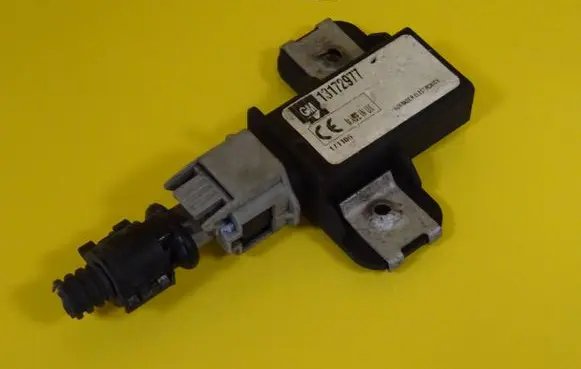 Opel Vectra C Tire pressure sensor 13172977