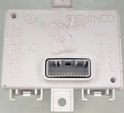 Renault Megane III Trunk lid opening control unit 