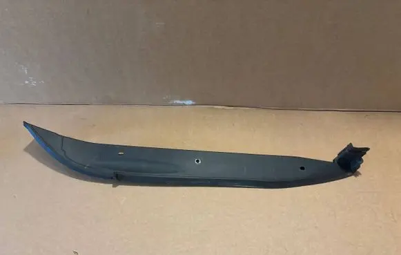 Porsche Macan (95B) Fender end trim 95B854777B