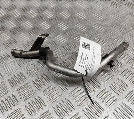 Mercedes-Benz CLS C218 X218 Engine coolant pipe/hose A2782001852