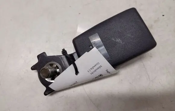Mitsubishi Grandis Rear seatbelt buckle 060118G5X
