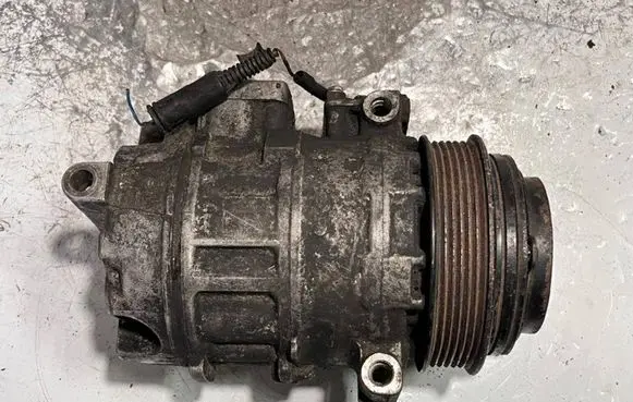 Mercedes-Benz E W210 Air conditioning (A/C) compressor (pump) A0002342911