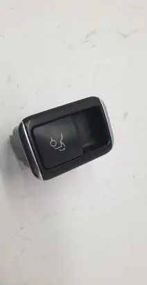 Mercedes-Benz E W212 Tailgate opening switch A2129056200