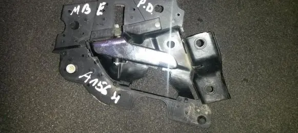 Mercedes-Benz E W210 Front door interior handle a2107600661r Nenustatyta