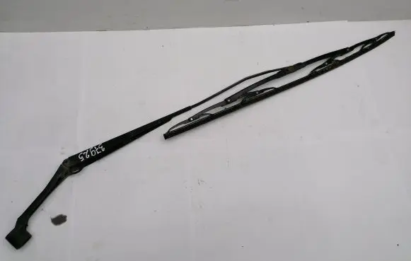 Mitsubishi Colt CZ3 Front wiper blade arm