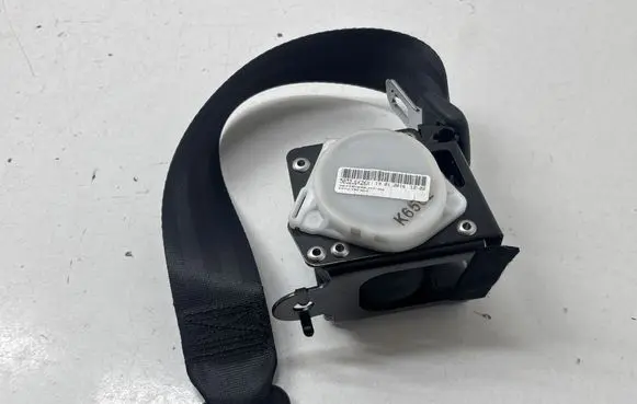 Renault Captur Rear seatbelt 307797099 5032J1K26X 888405148R