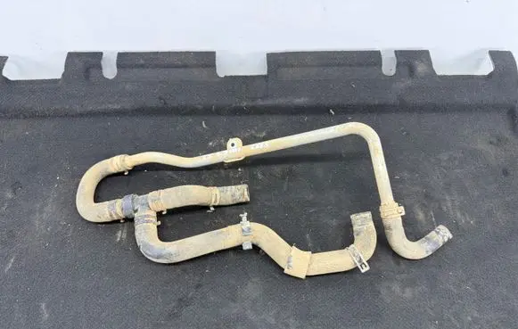 Volkswagen Transporter - Caravelle T5 Engine coolant pipe/hose 