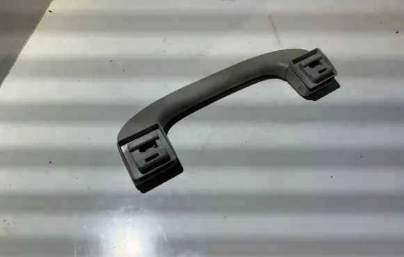 BMW 5 E39 Rear interior roof grab handle 8227593