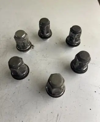 Toyota Land Cruiser (J120) Nuts/bolts 