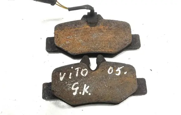 Mercedes-Benz Vito Viano W639 Brake pads (rear) 90R01857737 8DB355011