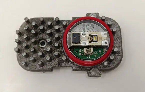BMW X3 F25 LED ballast control module 1305715084