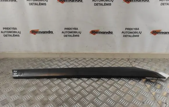 Ford Transit Windshield trim G06C11V03683
