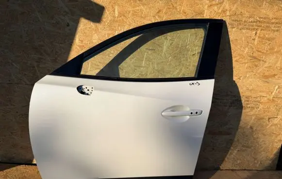 Mazda CX-3 Rear door 